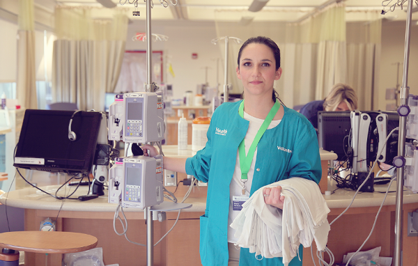 Inpatient liaison working in a room